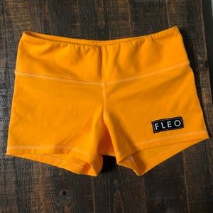 Fleo 3.25 shorts in blazing orange